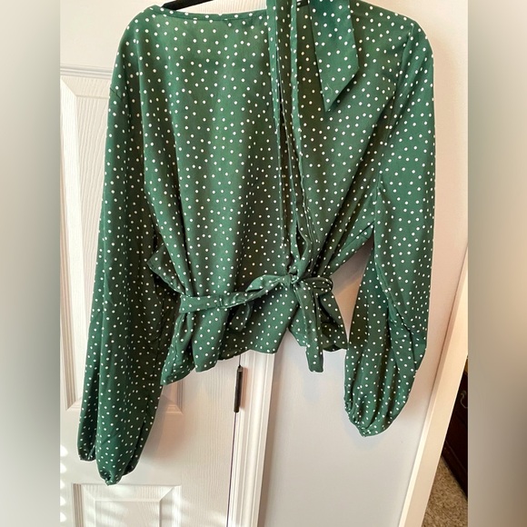 Green Polka Dot Wrap Top with Bow Detail🎀 - Picture 2 of 5